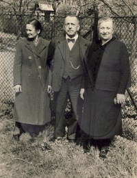 Magdalena und Karl Lipps und Anna Lipps, April 1954